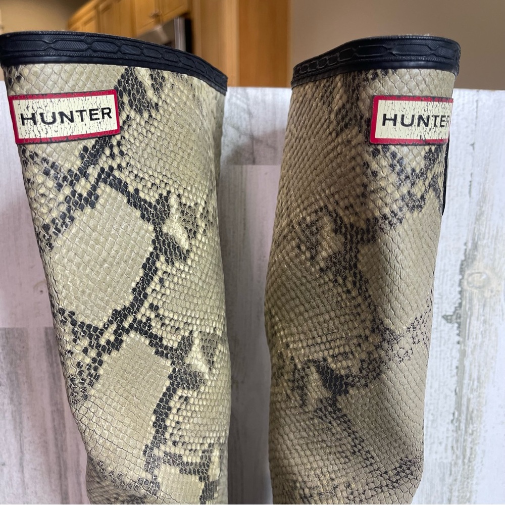 Hunter Carnaby Snake Python Print Rain Boots Sz 6… - image 3